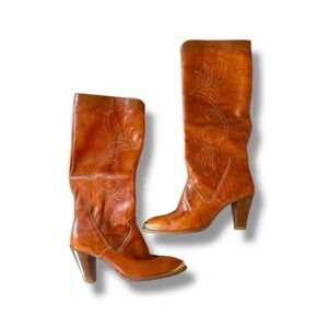 ISO !! Dingo Women's Brown Heeled Boots delisted yesterday 1/12
